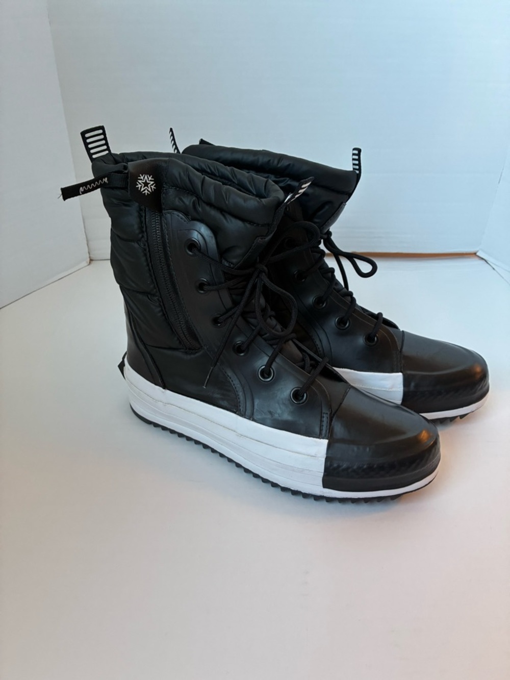 Women’s CONVERSE ALL STAR FLEECE LINED Boots 8.5